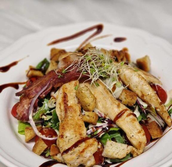 Tretten Kro Og Motell