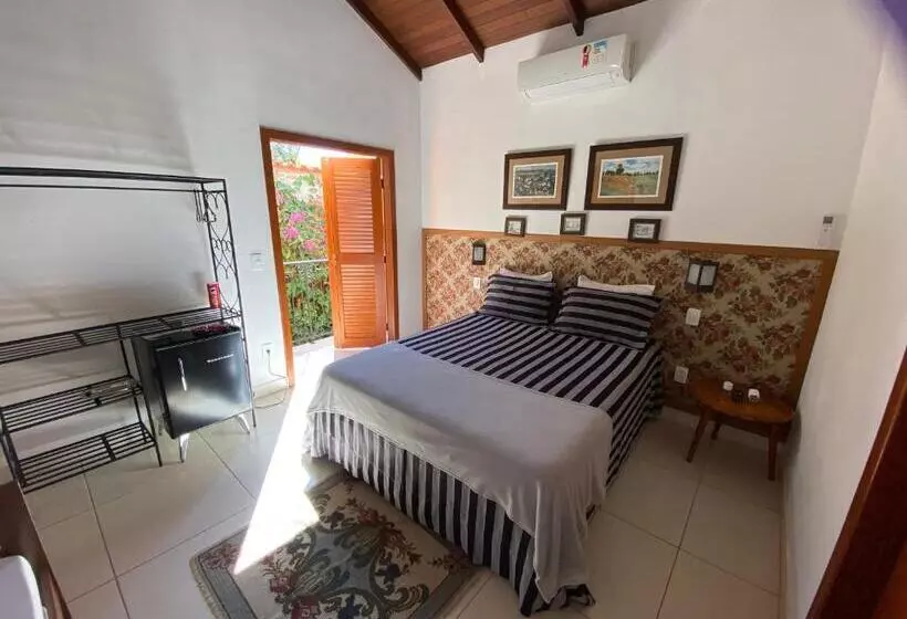 ユースホステル Casarão Coimbra Pousada Colonial