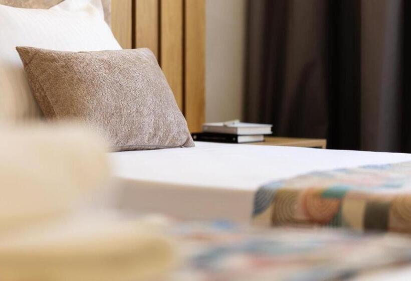 Amar Design Hotel By Hmg