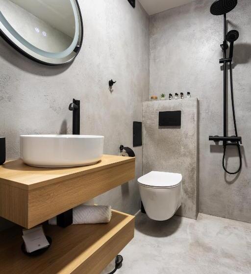 Amar Design Hotel By Hmg