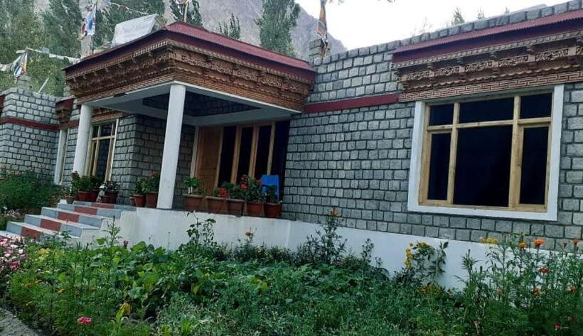 Nocleg ze śniadaniem Royal Mount Guest House Ladakh By Lexstays