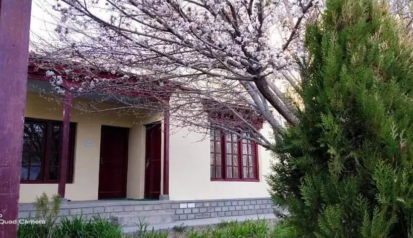 ベッドアンドブレックファースト Royal Mount Guest House Ladakh By Lexstays