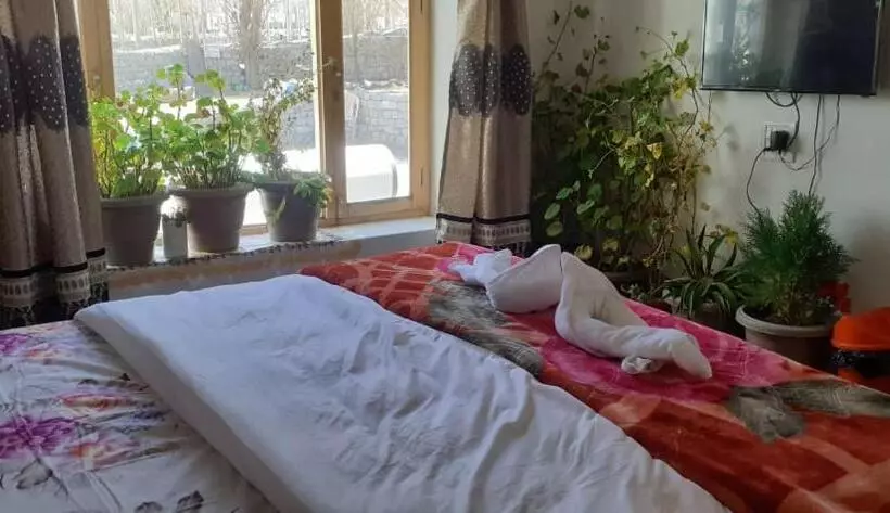 ベッドアンドブレックファースト Royal Mount Guest House Ladakh By Lexstays