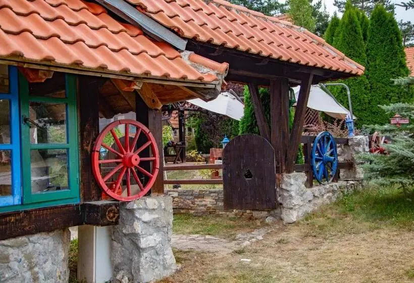 تختخواب و صبحانه U Drvo Zlatibor Vodice