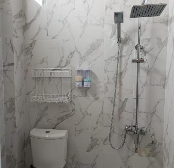 Отель Athallah Homestay Syariah