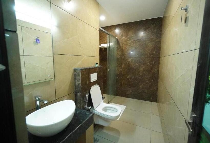 فندق Eden Garden Convention Centre