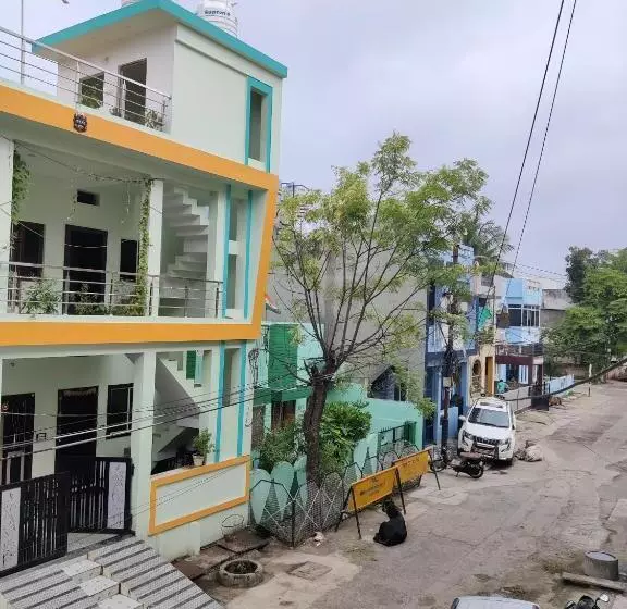 ペンション Krishnaalay Guest House