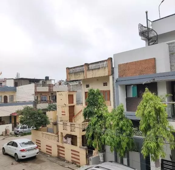 ペンション Krishnaalay Guest House