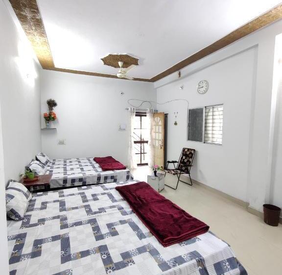 پانسیون Krishnaalay Guest House