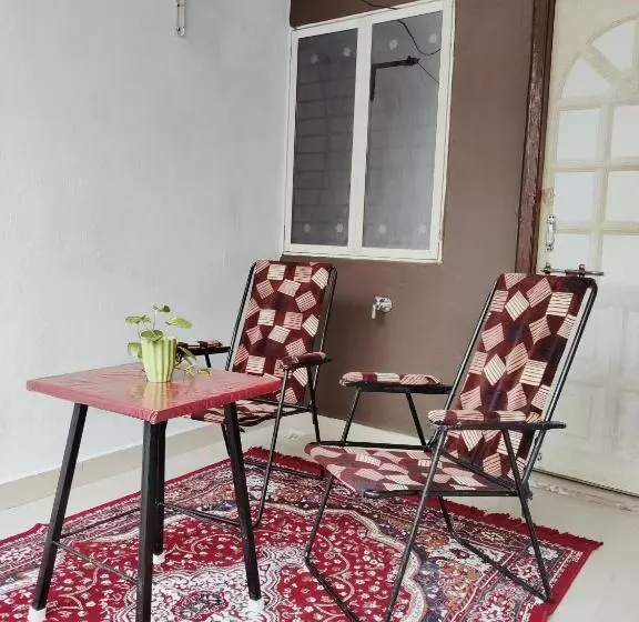 ペンション Krishnaalay Guest House