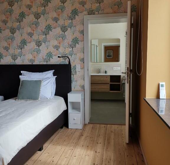 پانسیون Manoir Du Moulin