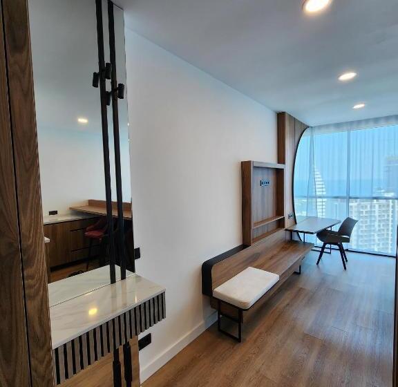 Sea View Plaza Batumi Centre