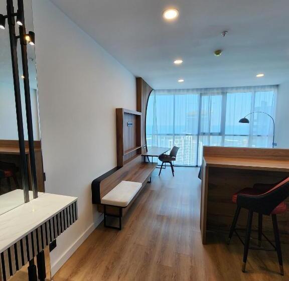 Sea View Plaza Batumi Centre