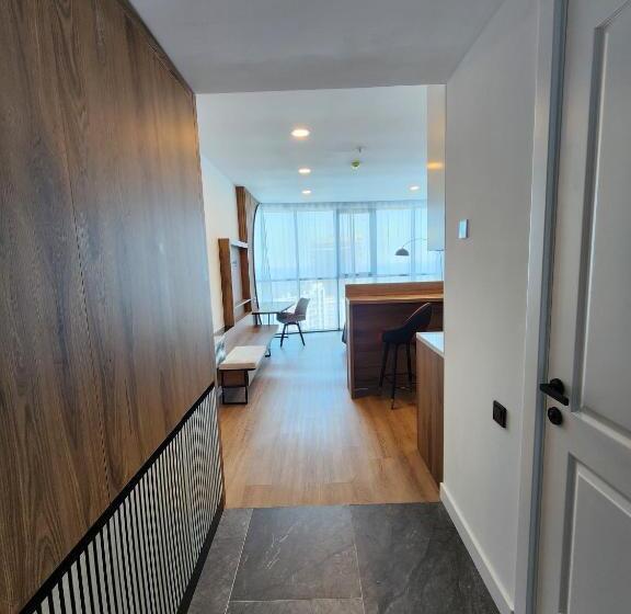 Sea View Plaza Batumi Centre