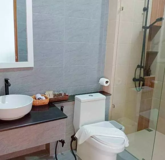 2sis S Khanom Resotel