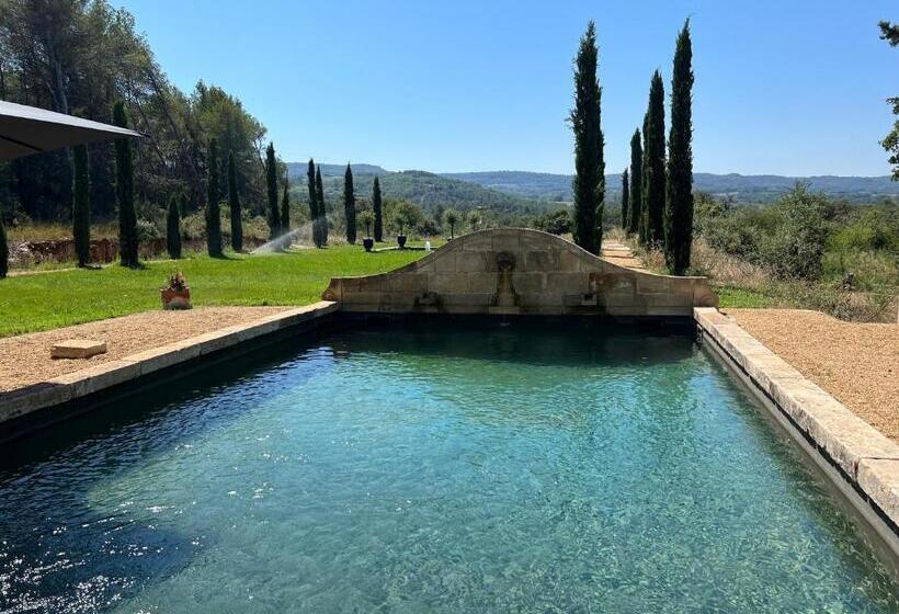 تختخواب و صبحانه Bastide Du Luberon