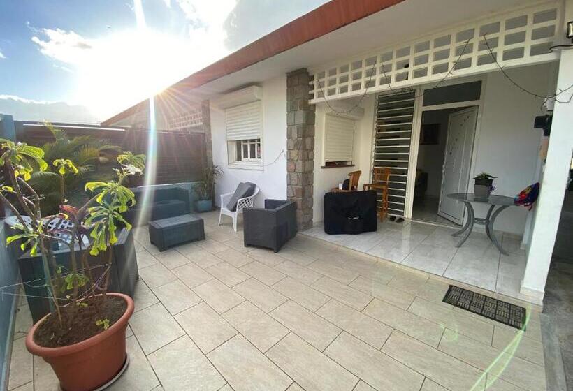 تختخواب و صبحانه Escale Antillaise