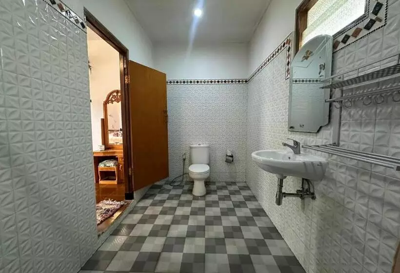 Hotelli Arlinas Guest House