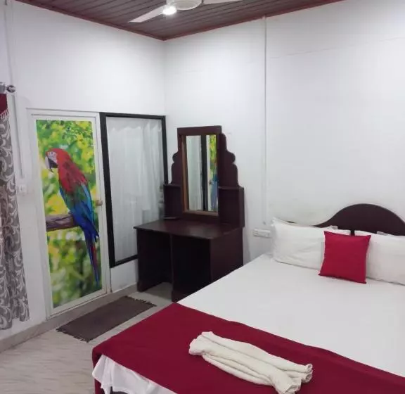 ホテル Edens Residency Thekkady