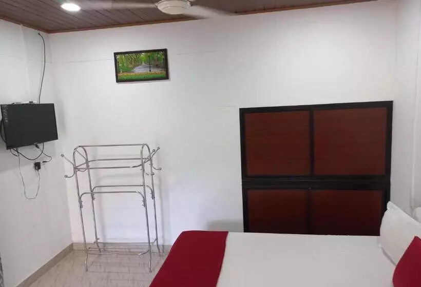 ホテル Edens Residency Thekkady