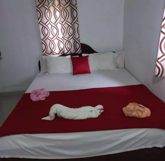 ホテル Edens Residency Thekkady