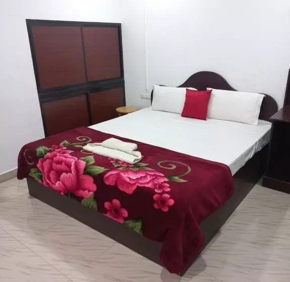 ホテル Edens Residency Thekkady