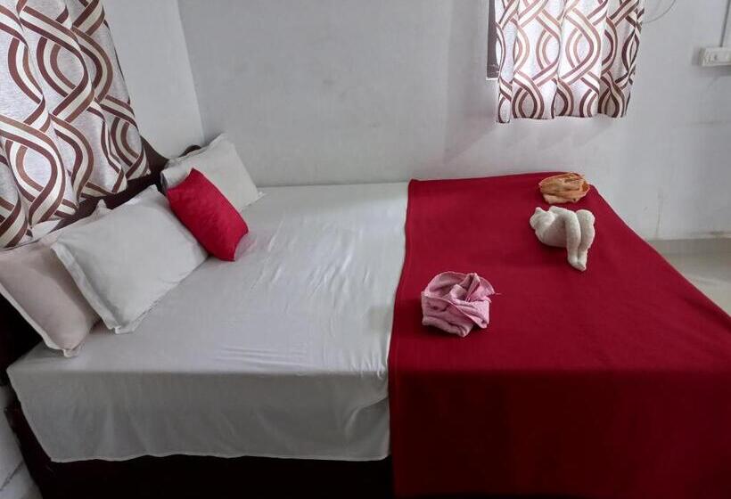 Hotel Edens Residency Thekkady