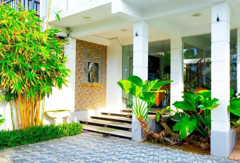 Hotelli Galene Beach