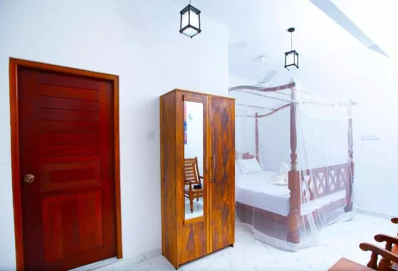 Hotelli Galene Beach