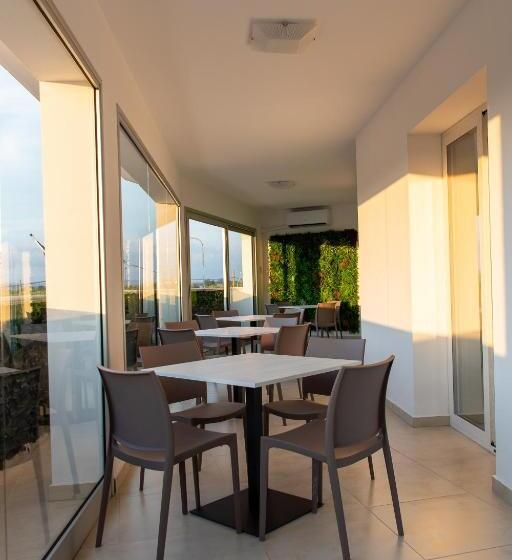 בית מלון כפרי Global