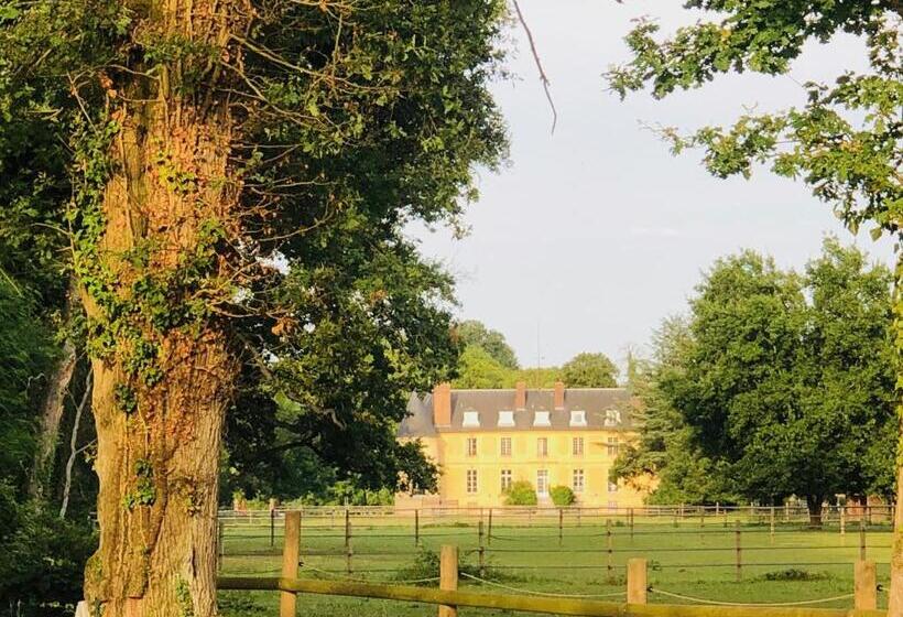 Hotel Les Lodges De Vaugrigneuse