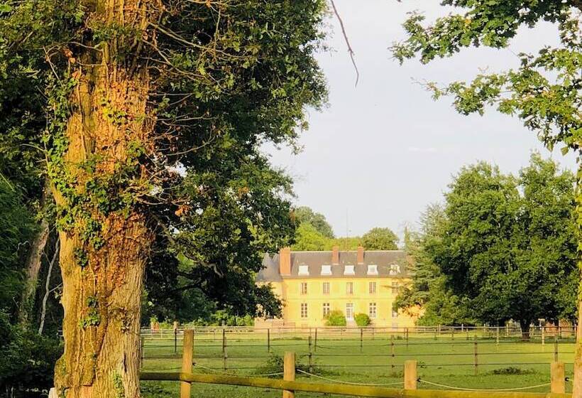 Hotel Les Lodges De Vaugrigneuse