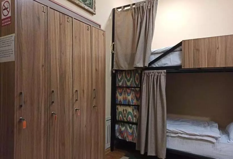 ホテル Musarat Saray