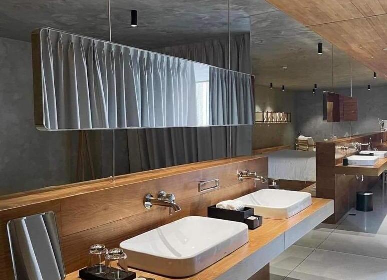 هتل Quốc Vương