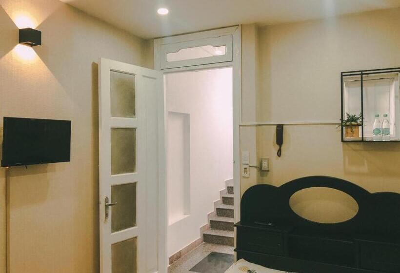 هتل Quốc Vương