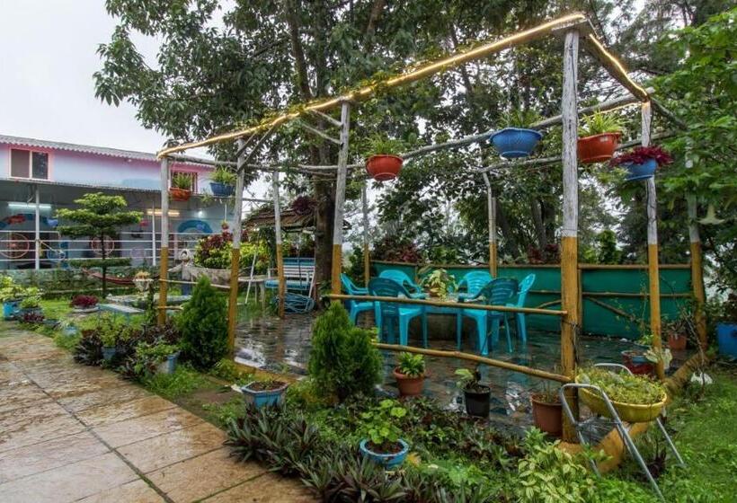 Hôtel Wandr Tabletop