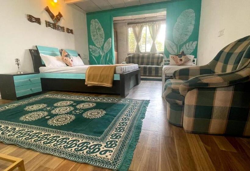 Hôtel Wandr Tabletop