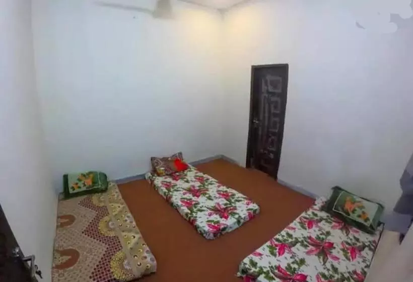 Madina Town Girls Hostel