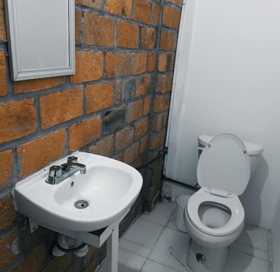 پانسیون Hostal Tipi