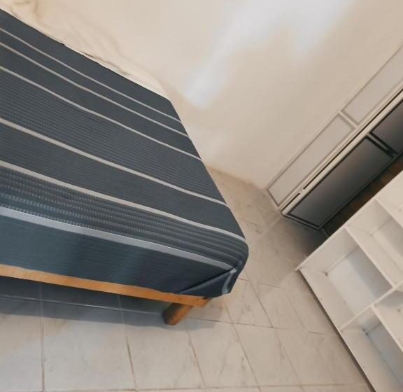 پانسیون Hostal Tipi