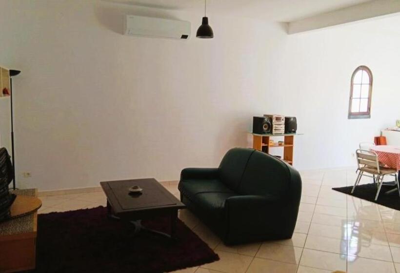 פנסיון Le Petit Yucca