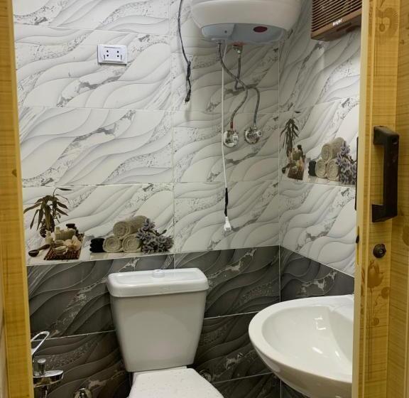 پانسیون Royal