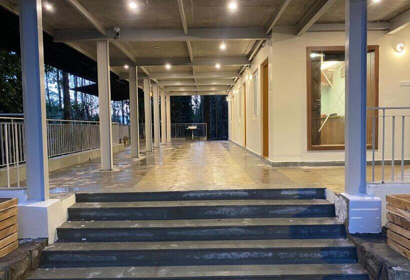 אתר נופש 100 Oaks Estate