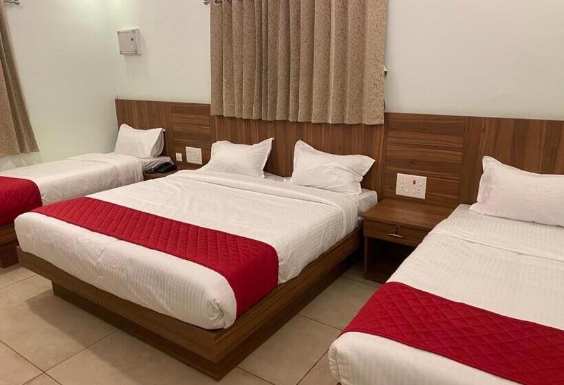 אתר נופש 100 Oaks Estate