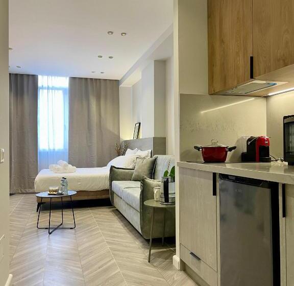 Free Parking   Cozy City Center Studio