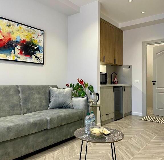 Free Parking   Cozy City Center Studio