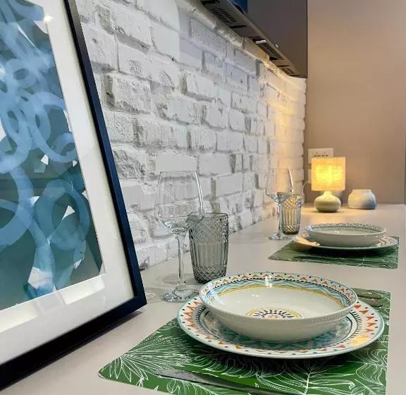 Free Parking   Cozy City Center Studio