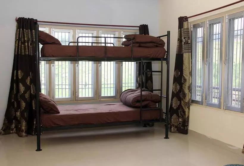 Hobo Hostel