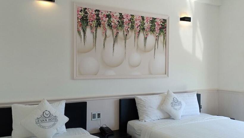 هتل Levan