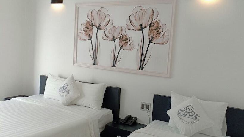 هتل Levan